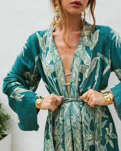 Our Maxi Kaftan wraps you in effortless grace, offering a fit that feels natural and relaxed. With its flowing shape and timeless design, it brings a perfect balance of comfort and elegance to your everyday moments.