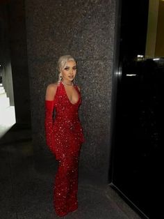 فستان حفلة موسيقية ساحر بحورية البحر باللون الأحمر Red Sequin Mermaid Prom Dress, Red 20s Dress, Simple Prom Dresses Black Women, Vegas Theme Dress, Red Bday Dress, Red Birthday Dress Classy, Birthday Dress Sweet 16, Red Birthday Dress Black Women, Red Prom Dress Black Women