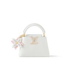 LOUIS VUITTON® - Capucines Mini - Snow Louis Vuitton Products, Capucines Louis Vuitton, White Designer Bag, Louis Vuitton Capucines Mini, Tas Louis Vuitton, Capucines Mini, Tas Lv, Expensive Purses, Luxury Things