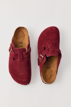 Birkenstock Boston Suede Clog Birkenstock Boston Suede, Boston Clogs, Flats For Women, Suede Clogs, Funky Shoes, Shoe Inspo, Birkenstock Boston, Fall Fits, Swag Shoes