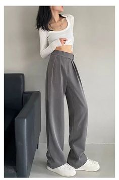 The "Women's Vintage Power Pants" are a classic and sophisticated addition to your wardrobe, designed for women who appreciate timeless style with a touch of modern versatility. These pants are carefully crafted by Jielur to offer a blend of elegance and comfort, making them suitable for various occasions. Office Elegant, Normal Body, Pants Vintage, Classic Suit, Elegant Casual, Pant Length, Ankle Length Pants, Suit Pants, Work Wardrobe