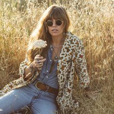 model and muse Amy Soderlind 1970s Trends, 70s Photoshoot, 70s Mode, Stile Boho Chic, 70s Inspired Fashion, 70s Outfits, 70’s Fashion, 1970s Fashion