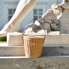 Straw bucket basket with lid and leather handle for women. Beautiful straw bag is carefully hand-woven by local artisans. This fashionable, stylish and environmentally-friendly basket is perfect for everyday use as shopper or grocery bag. Wicker basket is great for going on a picnic or to the beach.  Baskets have fantastic proportions and handle that perfectly fit into your hand. Wicker basket can be ideal gift for your mum, sister or friend! Check out more details and "how it is made" on my ins Trendy Bucket Straw Bag With Bamboo Handle, Summer Straw Tote Bag With Detachable Handle, Summer Bucket Bag With Detachable Handle, Summer Vacation Straw Bag With Detachable Handle, Summer Vacation Bucket Bag With Detachable Handle, Chic Beach Bucket Bag With Round Handle, Trendy Woven Basket Bucket Bag, Summer Straw Bag With Detachable Handle, Chic Basket Straw Bag With Detachable Handle