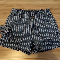 American Eagle Pinstripe Short With Belt Size 2 Never Worn! Adorable!! Trendy Striped Shorts With Built-in Shorts, Striped Short Bottoms With Pockets, Striped High Waist Shorts For Summer, Striped High-waisted Cotton Shorts, High Waist Striped Shorts For Summer, High Waisted Striped Shorts For Summer, Striped High Waist Shorts With Pockets, High Waist Striped Shorts With Pockets, Striped High-waist Shorts With Pockets