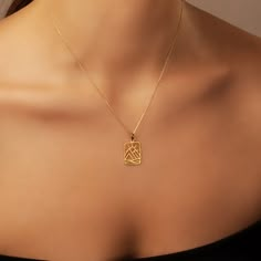 December 2024, Everyday Look, Special Event, Charm Necklace, Special Events, Unique Pieces, Elevate Your Style, 18k Gold