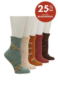 Crown Vintage-Floral Waffle Slouch Women's Ankle Socks - 5 Pack Spring is in full bloom- your accessories should be too! Upgrade your collection of staple piece by adding the Floral Waffle Slouch ankle socks to your closet. This set from Crown Vintage adds a playful pop to your favorite looks in a subtle yet stylish way. Why you'll love them: This pack features five individual pairs, each with a woven design and flower details. Plus, this set stays right on trend since the silhouette is designed to be slouched! How you'll wear them: The playful print makes this accessory a perfect pair to your favorite sneakers. Throw on your favorite tank, a versatile skort, and go enjoy the sunshine! Floral Socks, Halloween Socks, Crown Vintage, Ankle Socks Women, Enjoy The Sunshine, Woven Design, Style Aesthetic, Athletic Sneakers, Staple Pieces