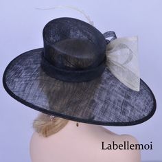 Large brim sinamay hat with bow&feathers Brim width:19.5cm in the biggest part Head size: 57cm also with elastic to adjust it to be smaller Ideal for wedding/party/races/church Every hat is well inspected before shipment,we don't accept return.Please check our terms carefully before placing order,thanks for your supports. Kentucky Derby Wedding, Derby Wedding, Wedding Tea Party, Sinamay Hats, Church Hat, Wedding Tea, Dress Hat, Church Hats, Dress Hats