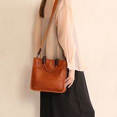 SPECIFICATIONSBrand Name: CXQHMCHign-concerned Chemical: NoneHandbags Type: Shoulder BagsTypes of bags: Shoulder & HandbagsMain Material: GENUINE LEATHERGenuine Leather Type: Cow LeatherLining Material: COTTONShape: SatchelsPlace Of Origin: GUANG DONG ProvincePlace Of Origin: GUANG DONG ProvinceOrigin: Mainland ChinaHardness: SOFTPattern Type: SolidInterior: Interior Slot PocketInterior: Interior CompartmentInterior: Interior Zipper PocketInterior: Cell Phone PocketDecoration: noneExterior: none Everyday Rectangular Box Bag With Mobile Phone Slot, Solid Color Rectangular Shoulder Bag For Daily Use, Vintage Square Satchel With Mobile Phone Bag, Rectangular Hobo Bag With Mobile Phone Bag, Rectangular Hobo Bag With Mobile Phone Pocket For Shopping, Rectangular Hobo Bag With Mobile Phone Bag For Shopping, Rectangular Shoulder Bag With Large Capacity For Everyday Use, Handheld Satchel With Mobile Phone Bag For Everyday Use, Everyday Use Shoulder Tote With Mobile Phone Bag