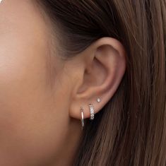 Classic White Gold Huggie Piercings, Classic White Gold Single Earring Piercing, Minimalist White Pierced Huggie Earrings, Everyday Hypoallergenic White Gold Piercings, White Small Hoop Huggie Earring Single, Second Piercing, Single Earring, Huggies Earrings, Piercings