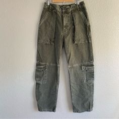 New Free People Marx Slouchy Cargo Jeans Pants Size: 25 Details: New Without Tags. Love These!!!! Vintage High Rise Bottoms With Cargo Pockets, Harlem Pants, Button Fly Pants, Black Flare Jeans, Paperbag Pants, Cords Pants, Velvet Trousers, Black Flare, White Jumpsuit