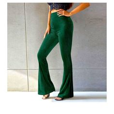 Women's Flared Velvet Green Pants In Size M Are Made From Polyester Velvet And Feature Stretch And A Rib-Knit Texture With A High-Rise Waist. These Green, Pull-On Pants Are Designed For A Regular Fit And Are Ideal For Casual Occasions In The Fall And Winter. They Are Machine Washable And Come In A Solid Pattern. Condition: New, Nwot. *Semi-Sheer Between Ribbing. Tights Underneath Are Recommended. Keywords: Women's Pants, Flared Pants, Green Pants, High-Rise Waist, Rib-Knit, Velvet Pants, Casual Green Stretch Ribbed Bottoms, Fitted Ribbed Wide Leg Bottoms, Green Full-length Bottoms For Fall, Green Full Length Bottoms For Fall, Ribbed High Waist Pants, Fitted Full-length Green Bottoms, Fitted Full Length Green Bottoms, Casual Green Bottoms For Winter Party, Green High Waist Fitted Bottoms