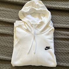 Never Worn White Nike Hoodie For Loungewear, Nike White Hoodie For Loungewear, Nike Sweaters, Nike Zip Up, Nike Sweater, White Nike, Nike White, Christmas Wishlist, White Sweaters