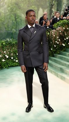 Damson Idris Outfits, Charcoal Black Suit, Prada Ambassador, Damson Idris, Double Breasted Suit Men, Olivia Dunne, Jogging Leggings, Coachella Outfits, Push Up Leggings