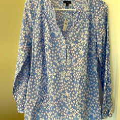 Lovely For Summer Talbots Ditsy Floral Print Tunic/Blouse. Size Xs. New With Tags. Silk Tunic Top, Oversized Grey Sweater, Petite Blouses, Floral Print Tunic, Printed Tunic Tops, Silk Tunic, Ditsy Floral Print, Lace Tunic, Women Tunic Tops