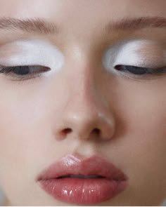 White Eyeshadow, Ethereal Makeup, Winter Makeup, Kiss Makeup, Editorial Makeup, Makati, Beauty Editorial, Glam Makeup, Pretty Makeup