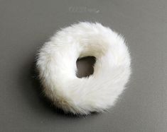 Measuring approx : 18 mm ElasticMaterial : Artificial Fur🌸 https://www.etsy.com/shop/EKKLENsupply?search_query=ECT0084 Fur Headband, Hair Supplies, Winter Hair, Winter Hairstyles, Ivory Color, Favorite Jewelry, 10 Days, Bangle Bracelets, Faux Fur