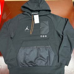 Nike Mens Black Jordan Jumpman Long Sleeve Pockets Activewear Hoodie Size M Brand: Nike Department: Men Size: M Color: Black Type: Hoodie Style: Pullover Pattern: Solid Theme: Sports Neckline: Hooded Occasion: Activewear Season: All Season Features: Pockets, Breathable Sleeve Length: Long Sleeves Condition: New With Tags I Offer Discounts For All Return Customers. - Jvs Nike Hooded Hoodie For Sports Season, Sportswear Sweatshirt With Pockets For Outdoor Activities, Hooded Sweatshirt With Pockets For Sports, Sports Hoodie With Pockets And Crew Neck, Techwear Sports Hoodie With Pockets, Sportswear Hoodie With Kangaroo Pocket For Outdoor Activities, Sports Techwear Hoodie With Pockets, Hooded Sportswear Sweatshirt With Pockets, Nike Hoodie For Sports Season Streetwear