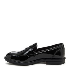 Step into timeless style with the Gabby Black Patent Loafer, the quintessential shoe that marries classic design with modern comfort. ✨👞 Timeless style: Sleek black faux patent leather for a sophisticated look. Slip-on ease: Effortlessly chic and perfect for on-the-go. Versatile wardrobe staple: Pairs perfectly with everything from jeans to dresses. Subtle lift: 1-inch heel for a little extra height. Style: Slip on casual loafer Upper: Black Patent Faux Leather Lining: Synthetic Sole: Rubber Cl