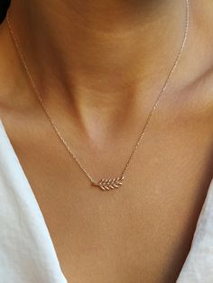 🕊️Best sign of the peace🕊️ Get this cute jewelry made with the high quality elements✨ You can go with 925K Sterling Silver with the options of Gold, Rose Gold or White Gold finish Beautiful jewelry for everyone 💙 Details * 925K Sterling Silver → 14K Gold, Rose Gold or White Gold plated * Chain length is approximately 18 inches (16+2 in extender) / 45 cm (40+5 cm extender) * Time is important! You will receive your package as soon as possible 🚚 * We care about the quality of metal to make sure it will last for a long time * We use enamel technique to color the jewelry and high quality zircons only * There can be tiny differences on each item, length difference of the chain as well as color changes and shade differences of the stones and enamel is possible since each jewelry piece is uni Simple 14k Rose Gold Charm Necklace, Simple Rose Gold Sterling Silver Jewelry, Tiny Rose Gold Minimalist Charm Necklace, Branch Jewelry, Peace Necklace, Branch Necklace, Nature Necklace, Rings Jewelry Fashion, Minimalist Gifts