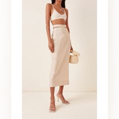 Jacquemus La Jupe Valerie Linen Pencil Midi Tube Skirt. Sand Woven Pencil Skirt. Concealed Zip Fastening At The Back. New With Tags. Size 34 Elegant Relaxed Skirt For Brunch, Elegant Lined Skirt For Brunch, Elegant Maxi Skirt For Brunch, Elegant Pencil Skirt For Brunch, Elegant Long Skirt For Vacation, Summer Evening Pencil Skirt, Elegant Lined Maxi Skirt For Beach, Chic Summer Evening Pencil Skirt, Chic Pencil Skirt Bottoms For Brunch