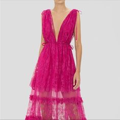 Great Condition Luxury V-neck Maxi Dress For Gala, Evening V-neck Lace Dress With Ruffles, Spring Evening Gown With V-neck, Feminine V-neck Gala Dress, Sleeveless Summer Lace Gala Dress, Sleeveless Lace Dress For Summer Gala, Spring Luxury V-neck Maxi Dress, Spring Gala Maxi Length Evening Dress, Luxury V-neck Midi Dress For Gala