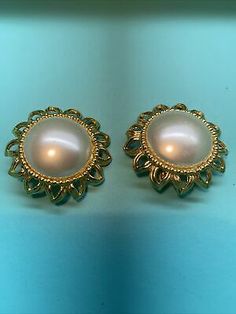 Huge Pearl Earrings Button Large Sun Round gold Tone Clip On Vintage | eBay Gold Clip-on Round Pearl Earrings, Gold Round Clip-on Pearl Earrings, Round Clip-on Pearl Earrings For Party, Huge Pearl Earrings, Earrings Button, Clip On, Vintage Jewelry, Gold Tones, Pearl Earrings