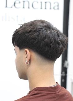 Low Fade Long Hair, U Haircut, Fade Haircut Designs, Young Men Haircuts, Mid Fade Haircut, Short Fade Haircut, Hair Cut Guide, Edgars Haircut, Mens Hairstyles Fade