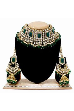 Women's Alloy Necklace Set in Green and Gold Bridal Jewelry Necklace, Kundan Jewellery Set, Bridal Choker, Bridal Necklace Set, Maang Tikka, Indian Jewelry Sets, Choker Necklace Set, Gold Necklace Set, Pretty Necklaces