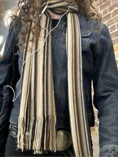 Aesthetic Scarf, Funky Scarf, Scarf Aesthetic, Jacket Aesthetic, Autumn Outfit Ideas, Scarf Outfit, Fits Inspo, Autumn Outfit