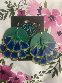 Hand Made Peacock Dangle Earrings Elegant Green Resin Earrings, Elegant Hand Painted Jewelry For Party, Elegant Hand Painted Green Earrings, Hand Painted Earrings For Party, Hand Painted Party Earrings, Elegant Green Polymer Clay Jewelry, Hand Designs, Jewellery Making, Made With Love