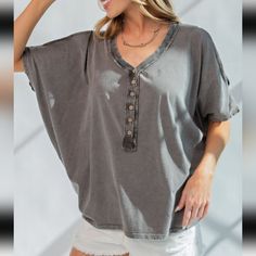 New Easel Vneck Oversized Top Sz L Mineral Wash Grey Open Shoulder Top. Button Down Front. Will Fit An Xl. 60%, 40% Polyester Gray V-neck Tops With Button Closure, Oversized Gray V-neck Top, Oversized V-neck Blouse With Button Closure, Gray V-neck Top With Buttons, Open Shoulder Top, Flannel Tunic, Olive Sweater, Sleeveless Tunic Tops, Knit Tank Dress