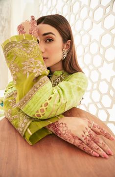 Green Pakistani Suit, Vogue Clothing, Chiffon Trousers, Pakistani Clothes Online, Pakistani Dresses Online, Resham Work, Clothing Studio, Parrot Green, Pakistani Clothes