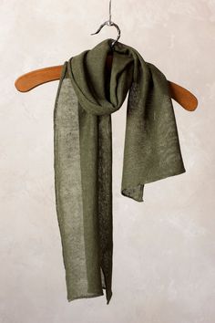 Casual Linen Scarves For Summer, Bohemian Linen Shawl Scarf, Casual Scarves For Summer, Casual Solid Color Scarves For Summer, Scarf Photography, Tweed Sweater, Linen Scarf, Scarf Knit, Linen Cardigan