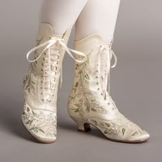 Flora Women's Embroidered Boots (Ivory) Satin Boots, Edwardian Shoes, Bata Shoes, American Duchess, Victorian Shoes, Glamour Vintage, Oxford Pumps, Dr Shoes, Embroidered Boots