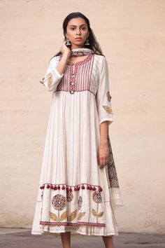 Shop for Simar Dugal White Embroidered Kurta Set for Women Online at Aza Fashions Patchwork Sleeves, Kalamkari Dresses, Kurta Set For Women, White Kurta, Printed Dupatta, Kurta Designs, Kurta Set, Designer Gowns, Indian Design