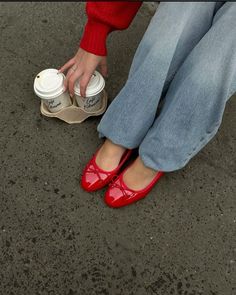 Red Ballet Flats Outfit, Red Ballerinas, Ballet Flats Outfit, Red Ballet Flats, Ballerina Outfit, Ballerina Heels, Looks Pinterest, Nashville Outfits