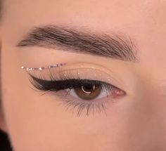 Glitter Eye Makeup, Makeup Looks Tutorial, Makeup Goals, Asian Makeup, Summer Makeup