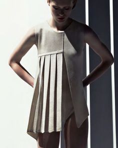 Stoll Trend Collection S/S 2013, Architectural Knits. via Knitting Industry Architectural Fashion, Sculptural Fashion, Mode Tips, Geometric Fashion, Couture Mode, Architecture Fashion, Looks Style, Mode Inspiration