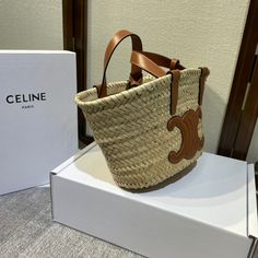 Size: 19cm*20cm*10cm It comes with Dust box, Care manual, Tag, and Paper bag. Lv Purse, Lv Shoes, Lv Handbags, Lv Belt, Lv Wallet, Celine Bags, Basket Bag, Purple Bags, Leather Chain