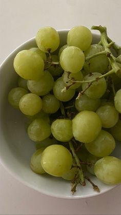 grapes are very underrated in this bowl