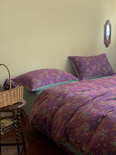 Vibrant Vintage Double Layered Floral Bedding Set Violet / Medium Flat Classic Duvet Covers, Cute Duvet Covers, Floral Bedding Sets, Purple Bedding, Floral Bedding, Stylish Beds, Room Design Bedroom, Twin Bed, Dream House Decor