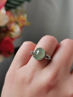 j Luxury Green Round Jewelry, Exquisite Jade Jewelry For Formal Occasions, Luxury Jade Jewelry For Anniversary, White Gold Crystal Ring With Gemstone, Classic Green Gemstones With Accents, Exquisite Green Round Jewelry, Luxury Silver Jade Jewelry, Jade Jewelry With Round Stone For Gift, Sterling Silver Emerald Ring With Accent Stones