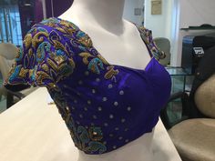 Simple Wedding Blouse Designs, Blouse Designs Simple, Blouse Designs Aari Work, Blouse Maggam Work, Maggam Work Blouse, Cotton Saree Designs, Cutwork Blouse Designs, New Blouse Designs, Wedding Blouse Designs