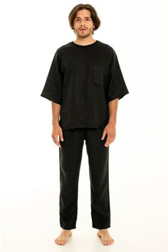 Men's Black linen t-shirt 100% Linen Size S Chest 39.37 in Arm Length 13.77 in back width 16.92 in hips 41.33 in Size М Chest 41.33 in Arm length 13.77 in Back width 17.32 in Hips 45.27 in Size L Chest 45.3 in Arm length 13.77 in Back width 18.89 in Hips 49.12 in Size XL Chest 53.14 in Arm length 14 in Back width 19,68 in Hips 51.18 in Size 2XL Chest 57.05 in Arm length 14 in Back width 21,63 in Hips 55.11 in Size 3XL Chest 62.99 in Arm length 14 in Back width 22.44 in Hips 59.05 Care: Hand or w Short Sleeve Linen T-shirt For Loungewear, Casual Black Short Sleeve Shirt, Black Short Sleeve Shirt For Loungewear, Black Linen Short Sleeve Tops, Black Linen Top With Pockets, Casual Linen T-shirt For Loungewear, Casual Linen Crew Neck T-shirt, Casual Linen Shirt For Loungewear, Linen Relaxed Fit Short Sleeve T-shirt