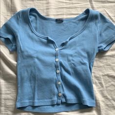 This Is Very Rare Never Worn! Brandy Melville Outfits Aesthetic, Zelly Top, Tops Brandy Melville, Brandy Melville Outfits, Rare Clothing, Outfit Inspo Casual, Cute Preppy Outfits, Fashionista Clothes, Brandy Melville Tops