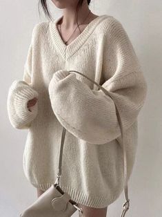 V-Neck Knitted Loose Pullover Sweater Loose Pullover Sweater, Pullover Mode, Winter Pullover, Loose Pullover, Classic Pattern, Knitted Pullover Sweaters, Belleza Natural, Comforters Cozy, Oversized Sweater