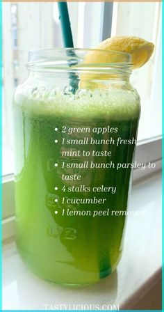 a green smoothie in a mason jar on a windowsill with instructions to make it