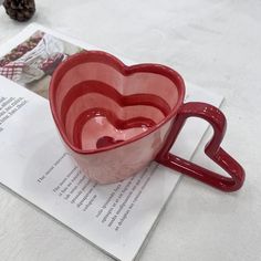 48027604451632 Heart Shaped Items, Cool Cup Designs, Easy Ceramic Mug Ideas, Cute Mug Handles, Heart Handle Mug, Ceramic Cup Designs, Ceramics Mug Ideas, Ceramic Cup Ideas, Mug Shapes