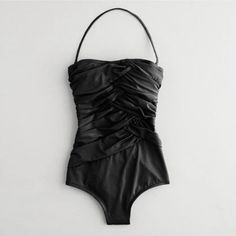 J Crew Women's Asymmetrical Ruched Bandeau Bathing Suit Swimsuit One Piece Sz: 4, Small Style: 34282 Brand: J.Crew Condition: New With Tags Color: Black (Blue Picture Is A Stock Photo So You See How It Looks While Wearing) Msrp: $175 More Info: J.Crew Nylon/ Lycra Spandex. Removable One Halter Strap. Boning At Sides. Shelf Bra. Full Coverage. Lined. Miami Style, Bathing Beauty, Retro Collection, Green Palette, Style Japonais, Costume Intero, Swim Suits