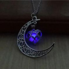 Classic Love Moonstone Decor Hollow Moon Pendant Necklace Cute Luminous Pendant Necklace. Glows In The Dark The Color Listed. Moon Stone Necklace From Zombies 2, Amity Moon Necklace, قلادات متدلية, Glowing Necklace, Heart Choker Necklace, Produk Apple, Unique Pendant Necklace, Magical Jewelry, Heart Choker